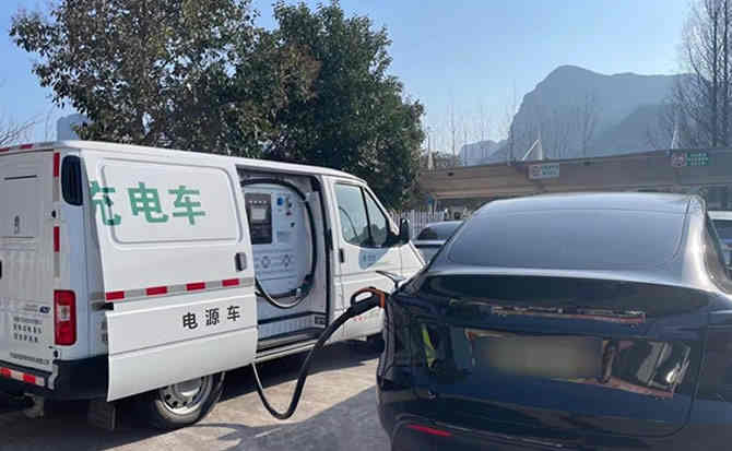 大悟汽车搭电